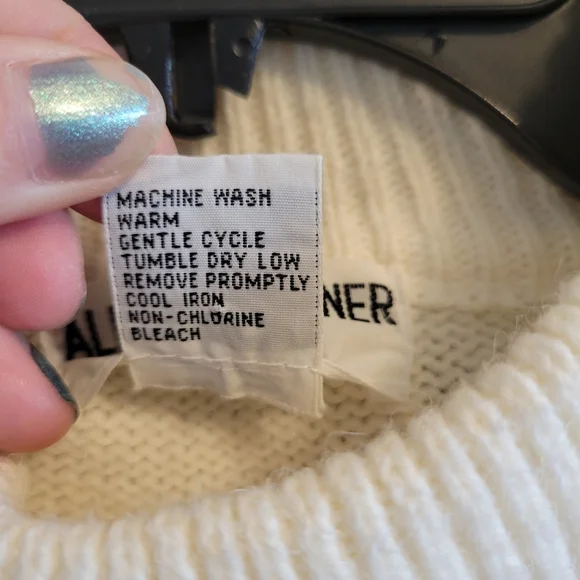 Vintage Alfred Dunner Floral Embroidered Acrylic Knit Sweater - Picture 5 of 5